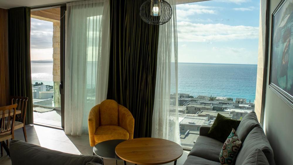 Palm Side Drymades Dhërmi